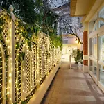 Renaissance Paris Nobel Tour Eiffel Hotel