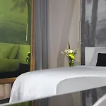 Renaissance Nobel Tour Eiffel 4* Paris