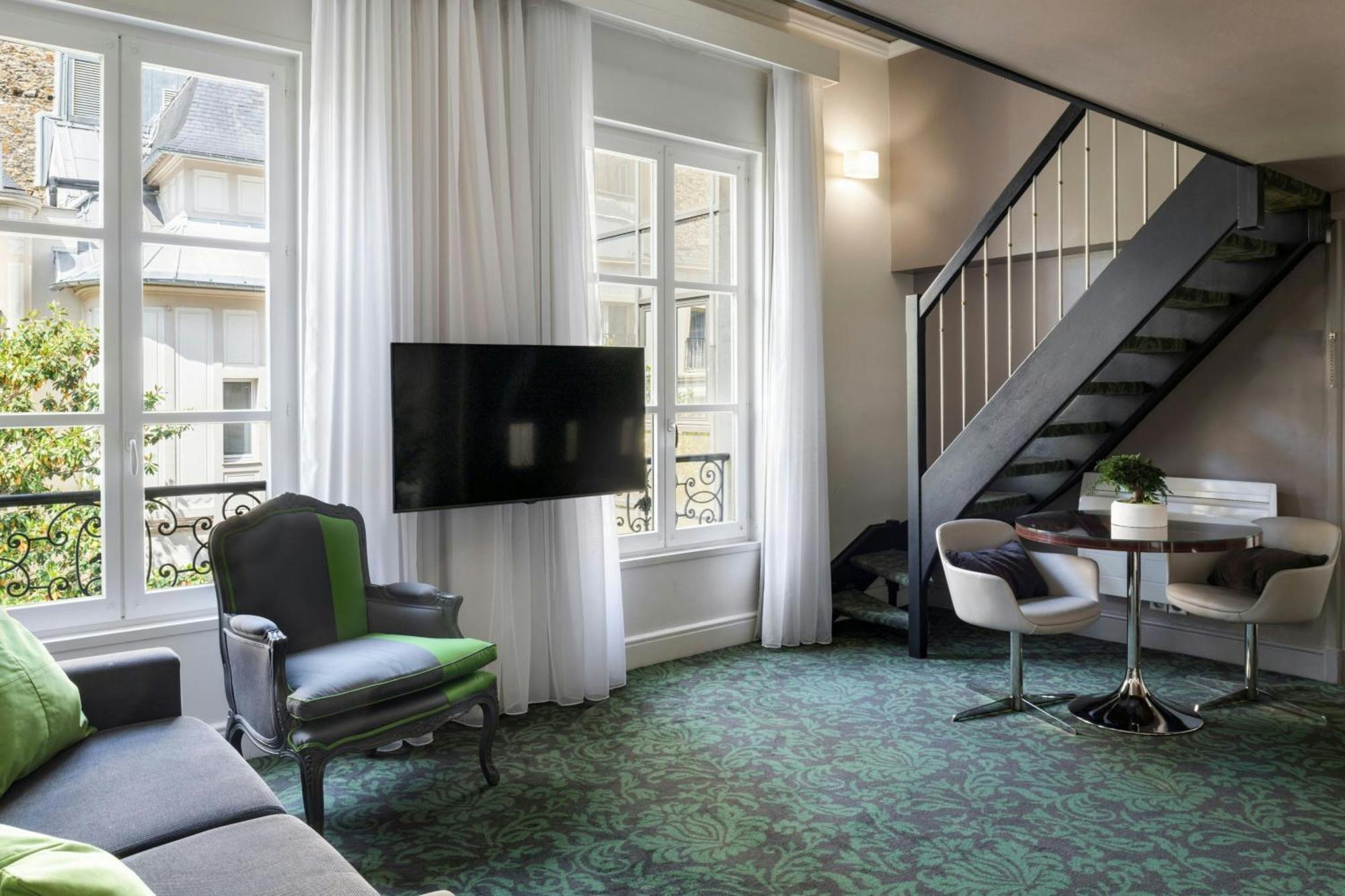 Renaissance Nobel Tour Eiffel Hotel Paris