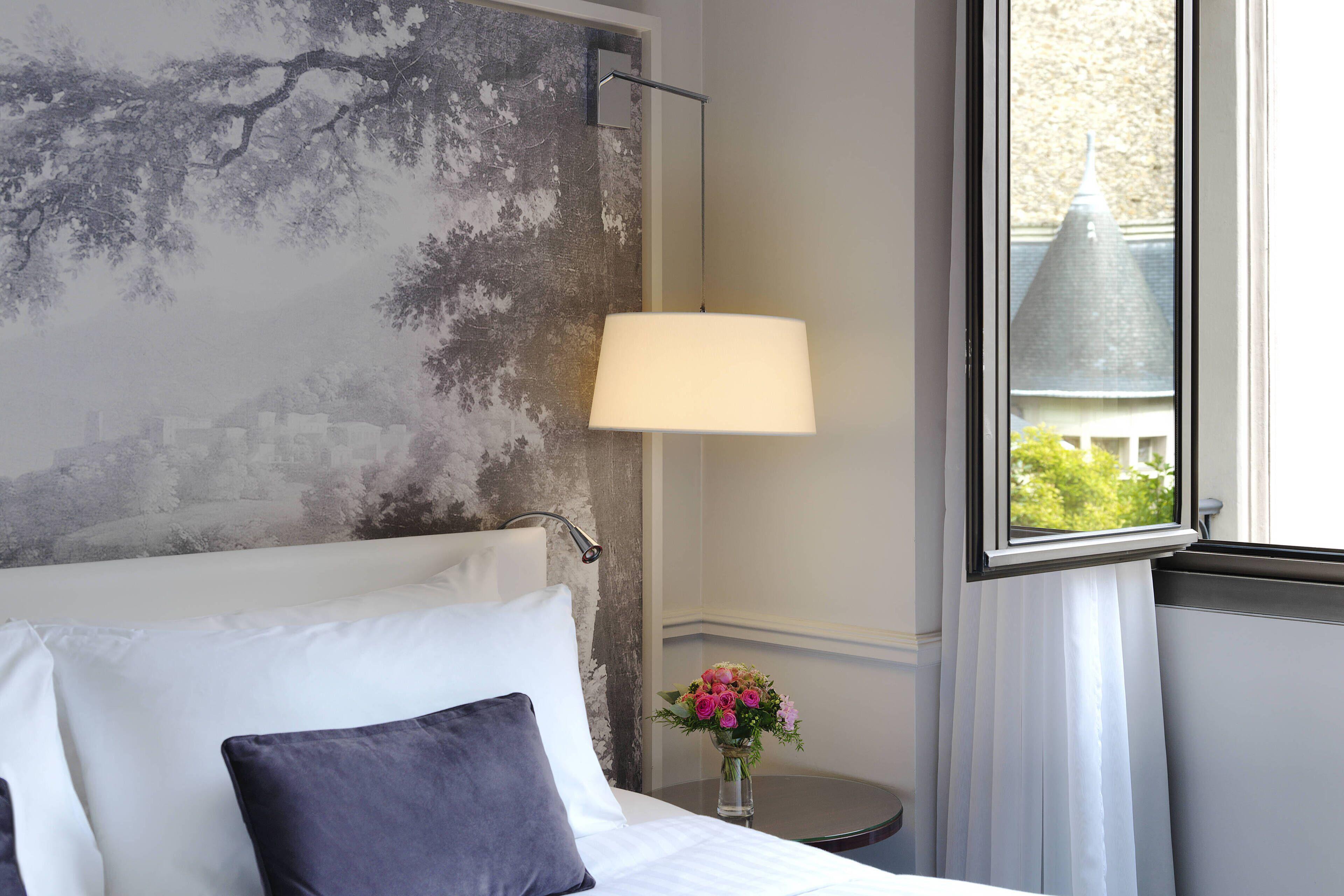 Renaissance Nobel Tour Eiffel Hotel 4*