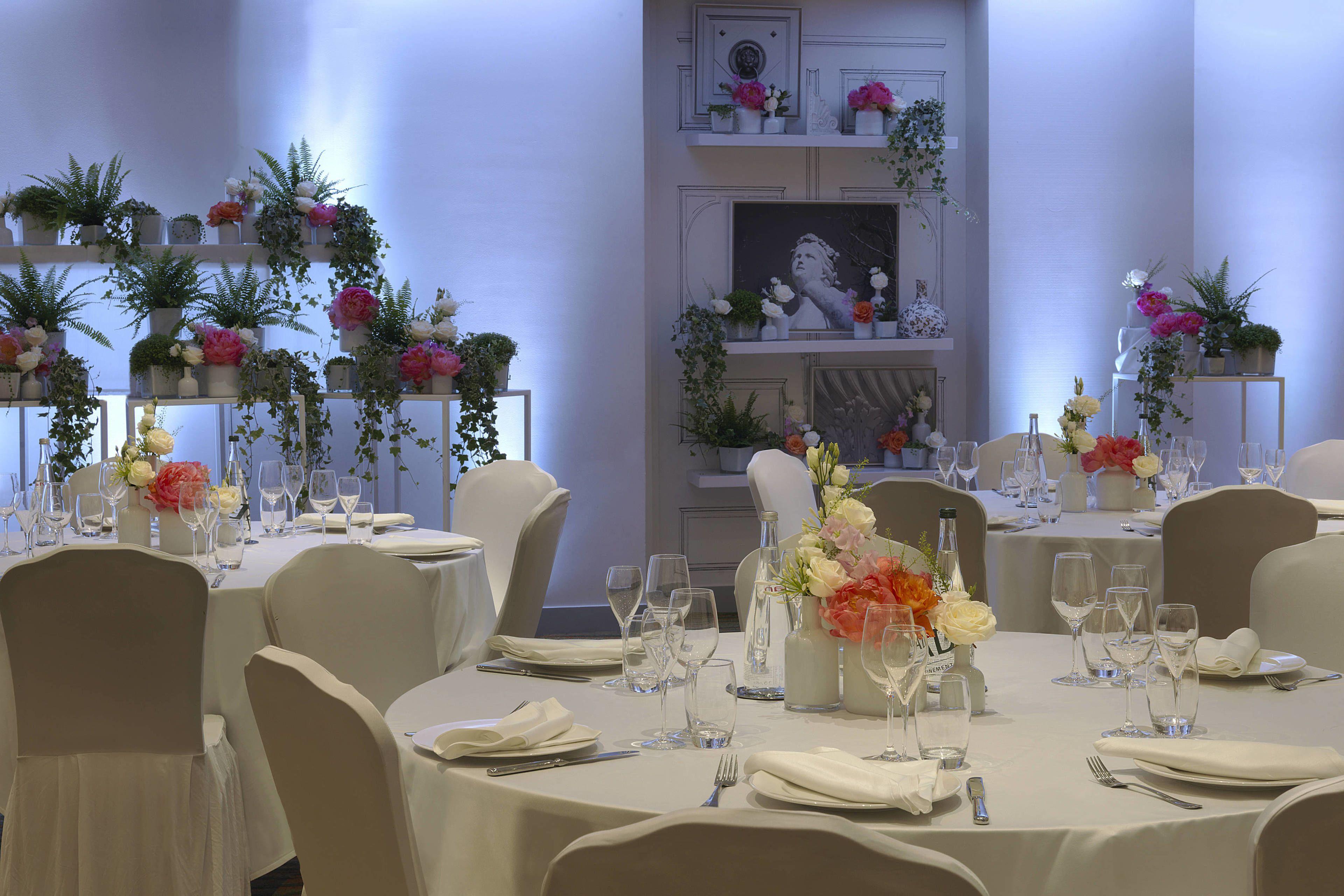 Renaissance Nobel Tour Eiffel Hotel 4*