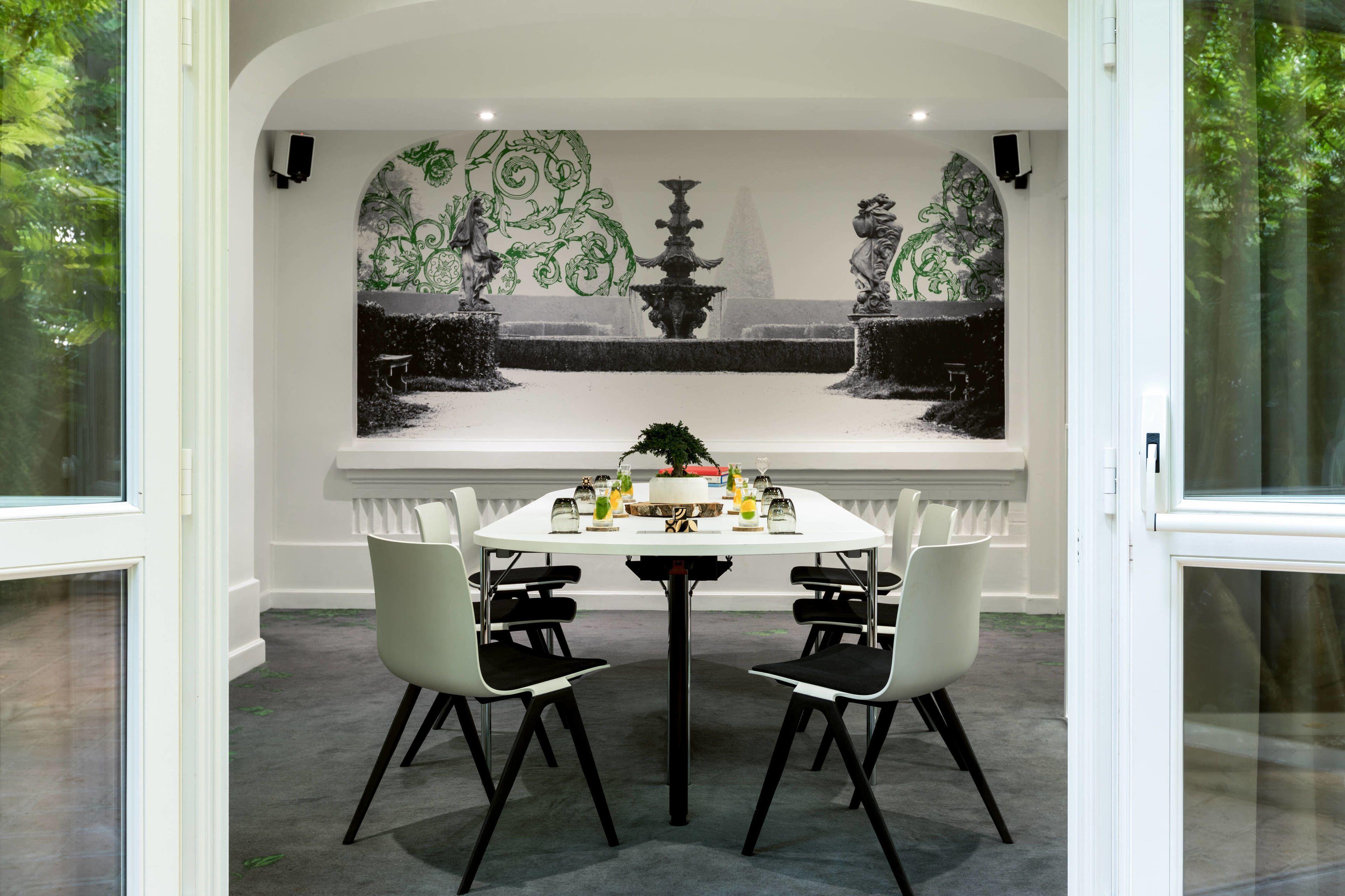 Renaissance Nobel Tour Eiffel 4*