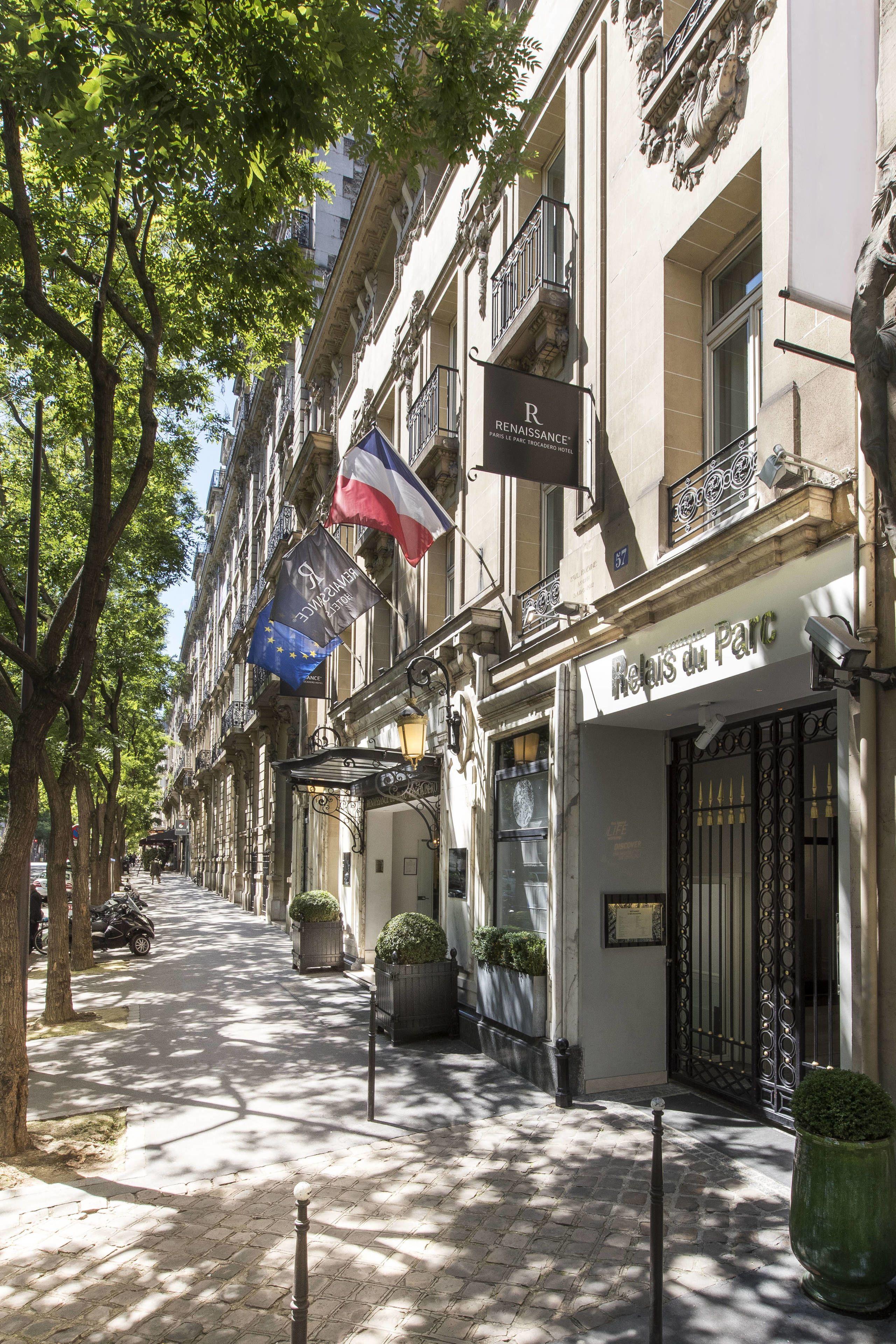 Renaissance Nobel Tour Eiffel 4*