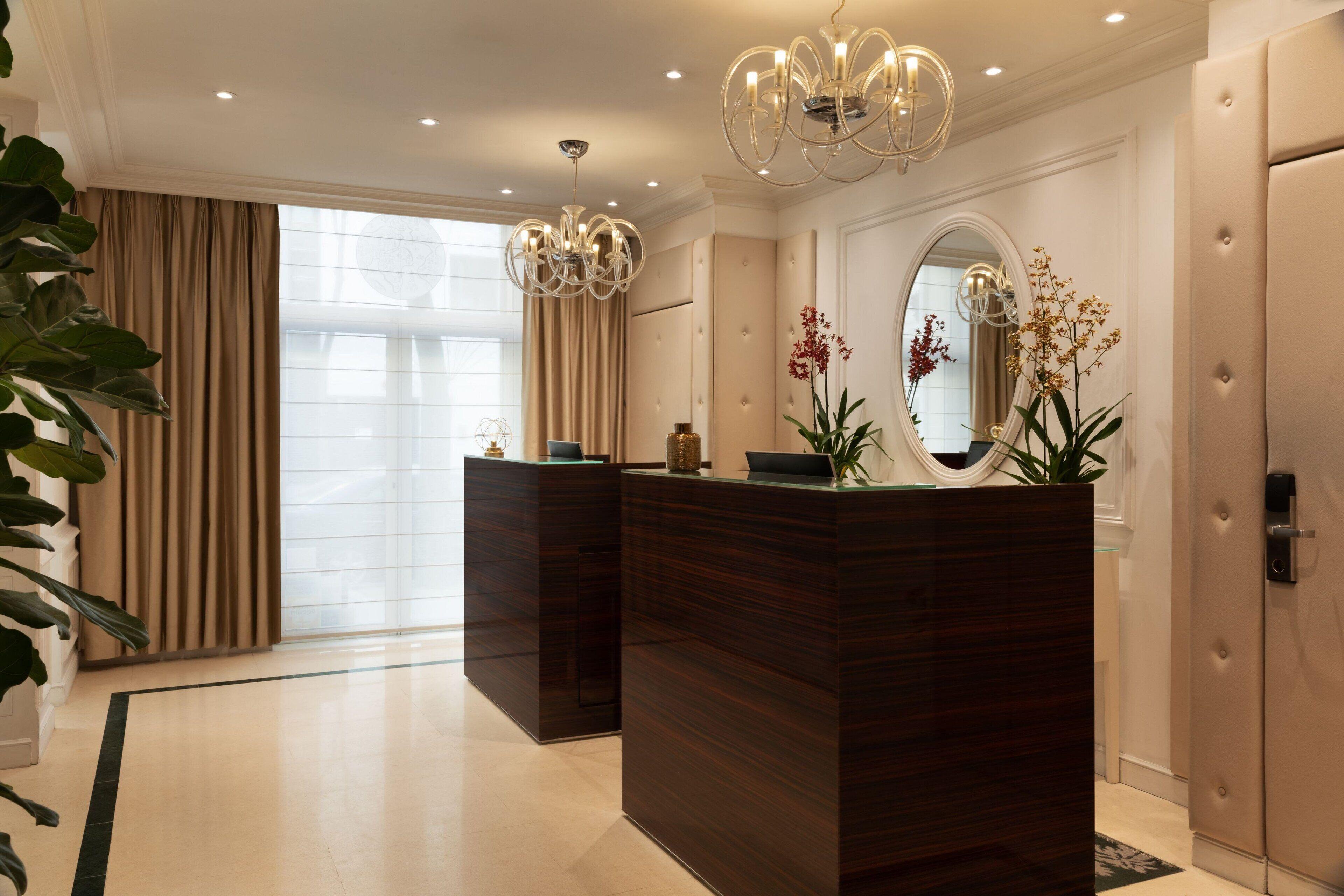 Renaissance Nobel Tour Eiffel Hotel Paris