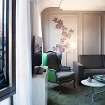 Renaissance Nobel Tour Eiffel Hotel Parigi