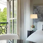 Hotel Renaissance Nobel Tour Eiffel 4*