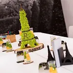 Hotel Renaissance Nobel Tour Eiffel 4*
