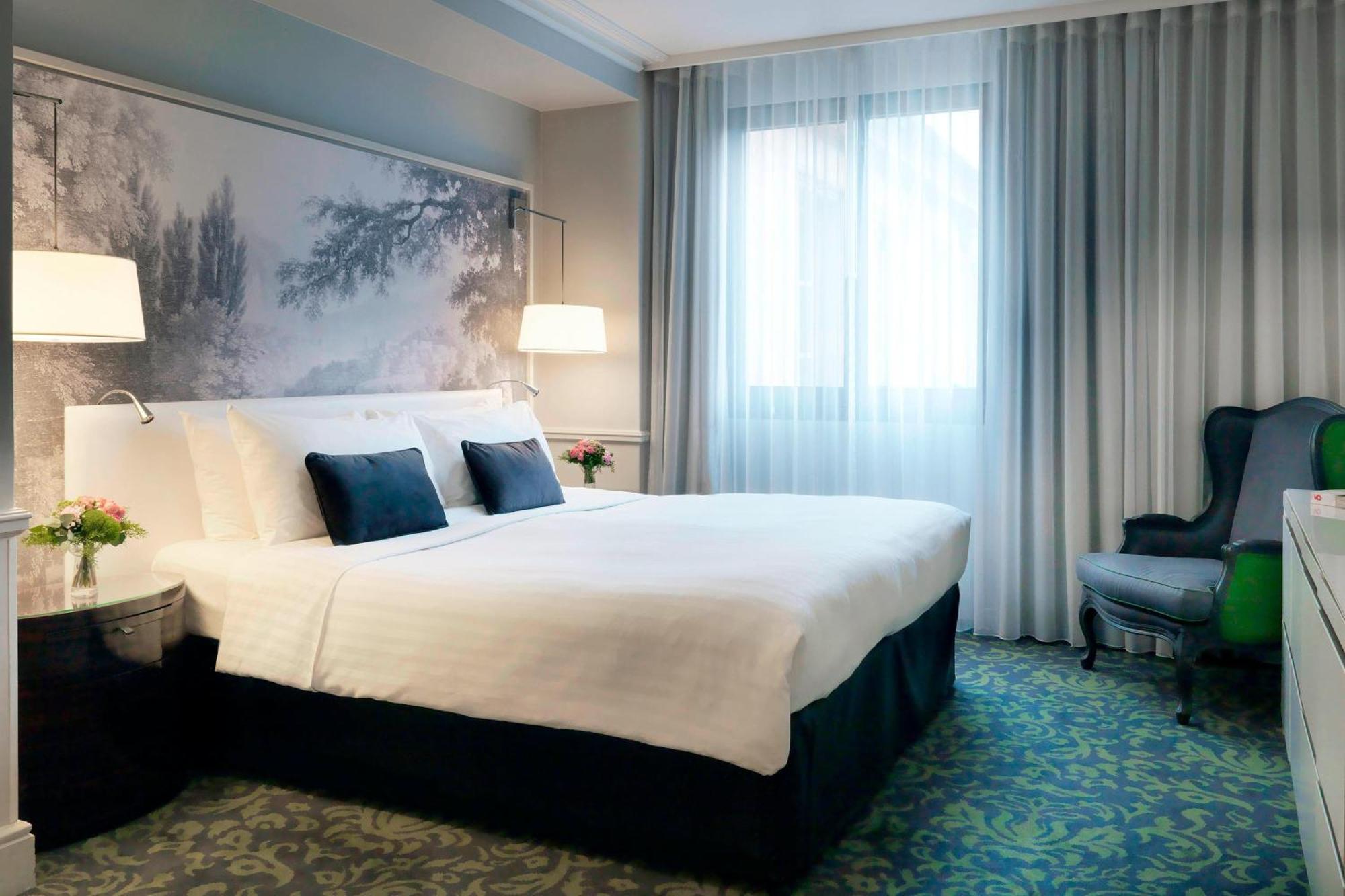 Hotel Renaissance Nobel Tour Eiffel Paris