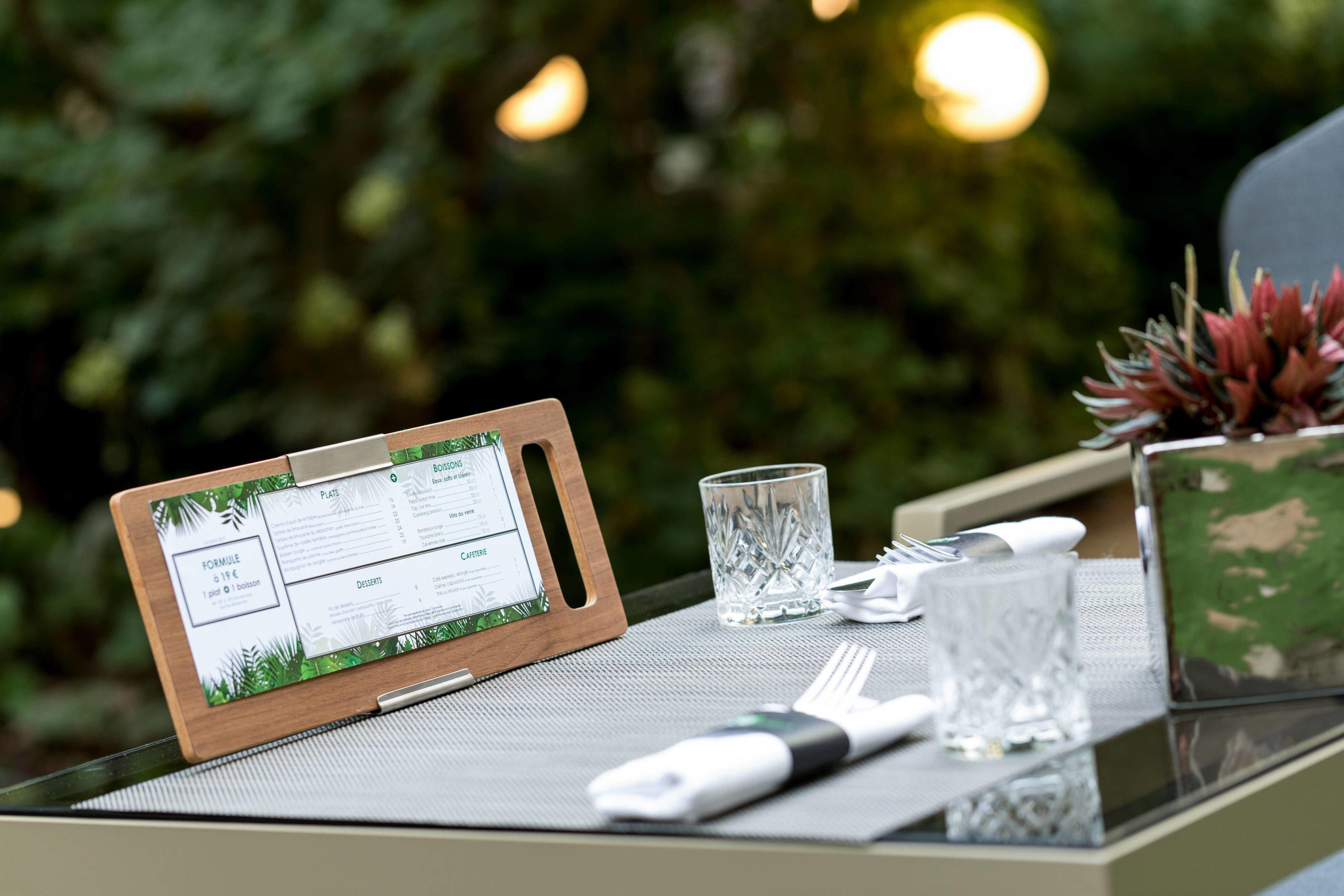 Renaissance Nobel Tour Eiffel 4*