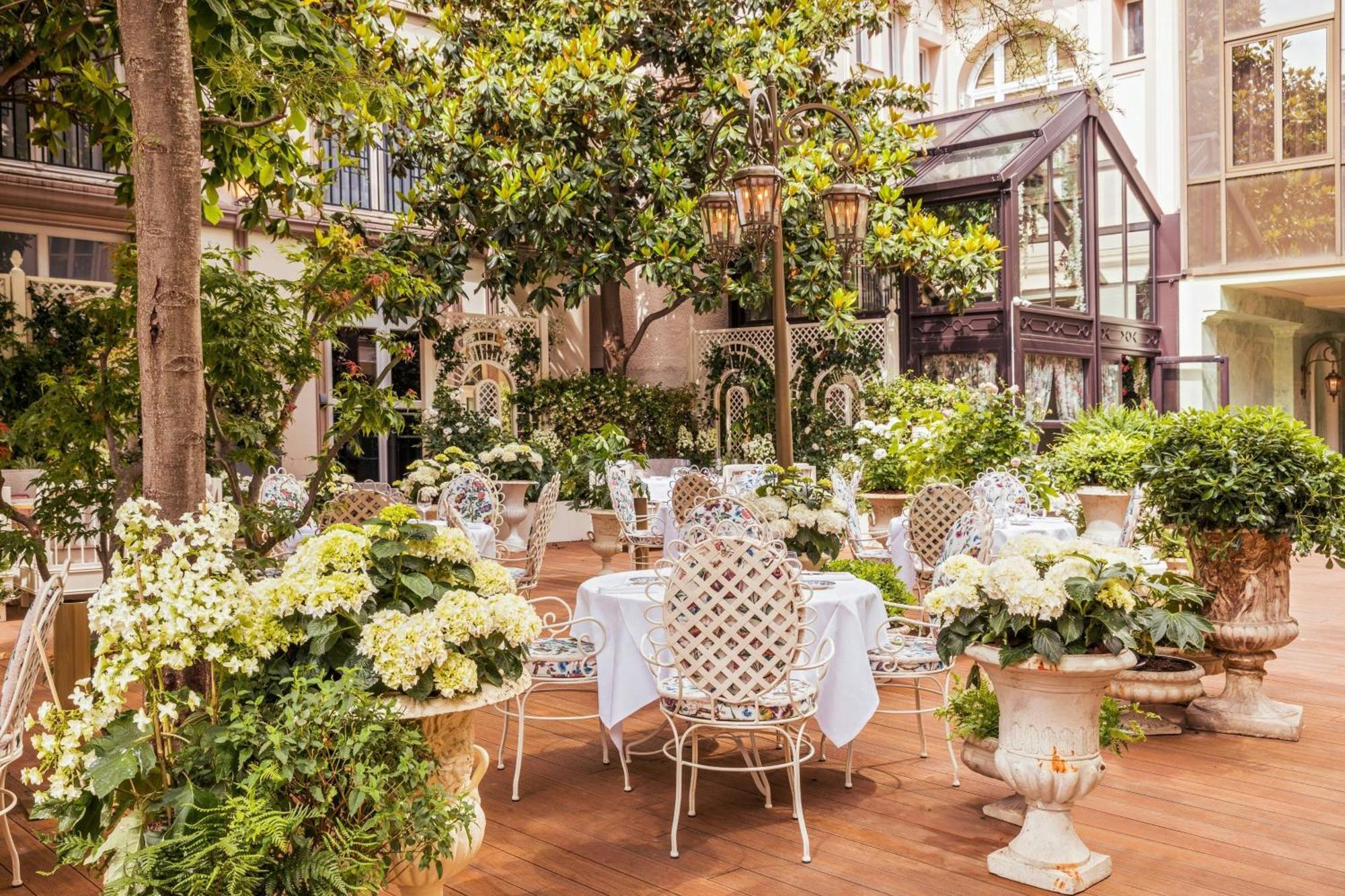 Renaissance Nobel Tour Eiffel Hotel 4*