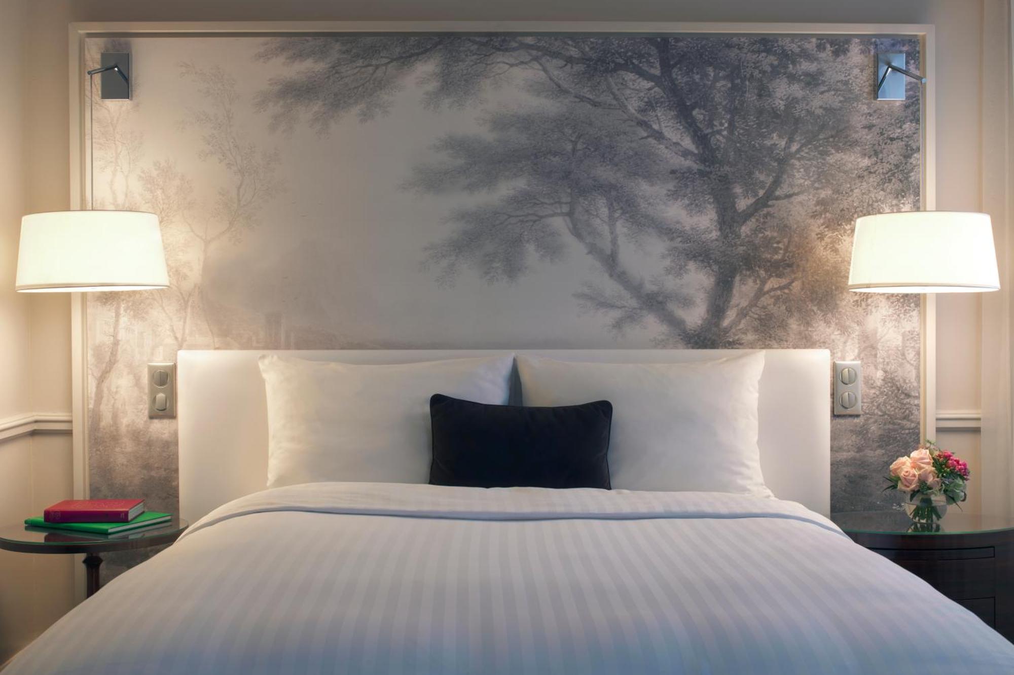 Hotel Renaissance Nobel Tour Eiffel 4*